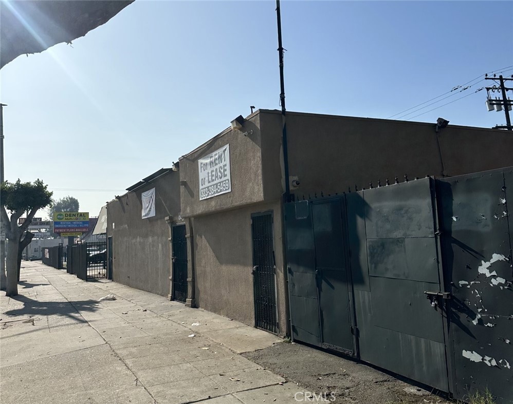 603 S Long Beach Boulevard Property Photo 3