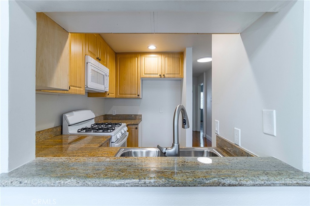 396 W Dryden Street 203 Property Photo 5