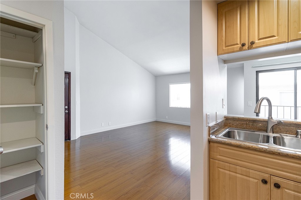 396 W Dryden Street 203 Property Photo 6