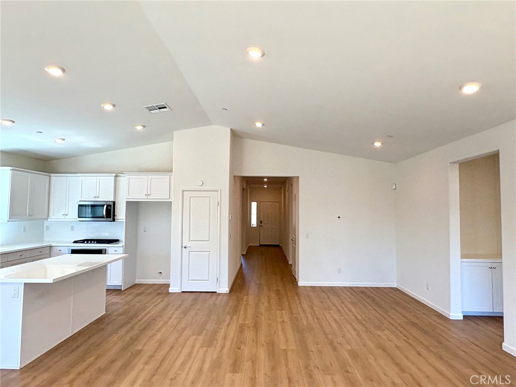 15411 San Diego Lane Property Photo 2