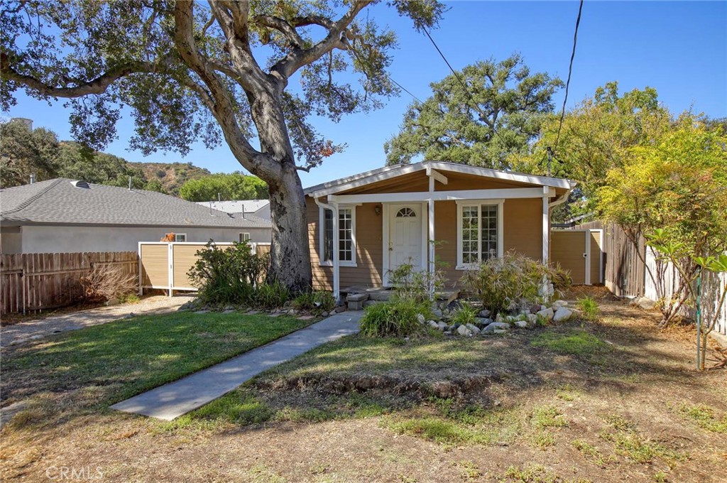 9819 Haines Canyon Property Photo 2