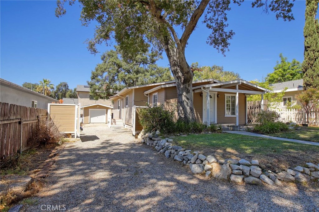 9819 Haines Canyon Property Photo 3