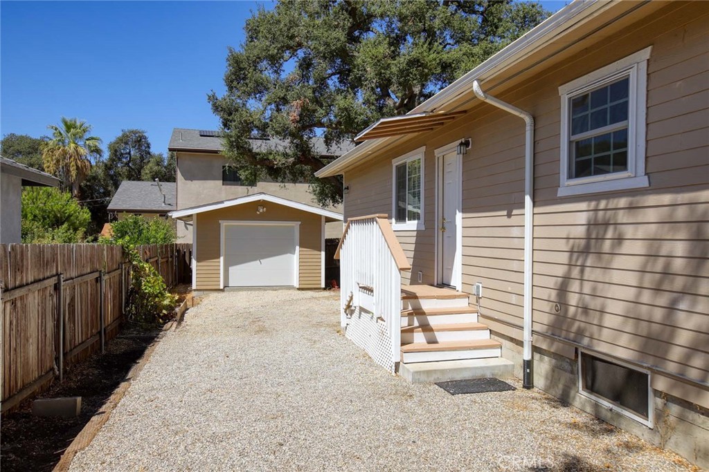 9819 Haines Canyon Property Photo 5
