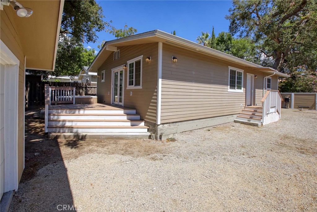 9819 Haines Canyon Property Photo 28