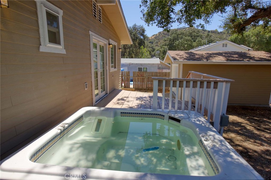 9819 Haines Canyon Property Photo 32