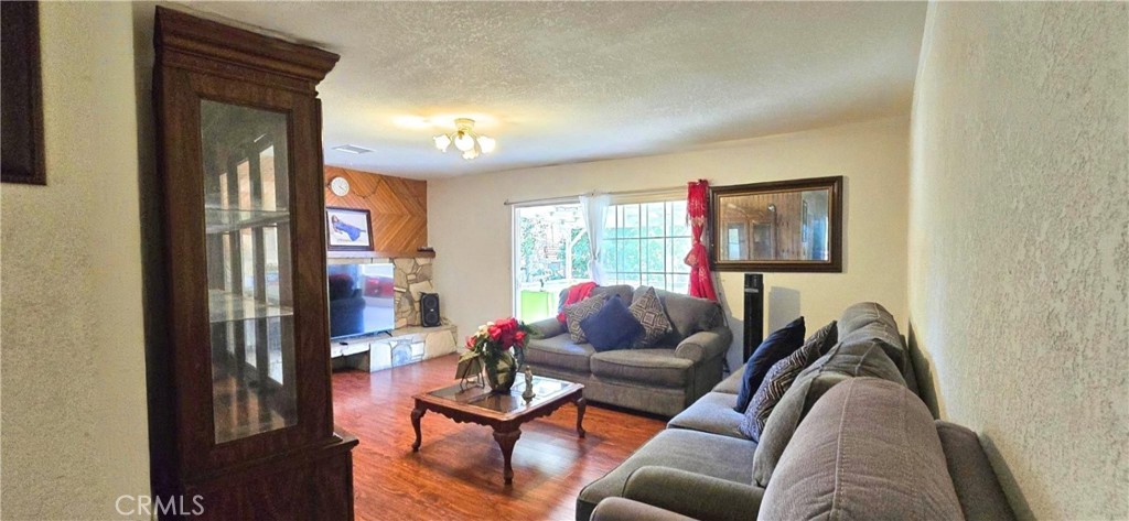 2370 Marquette Avenue Property Photo 7