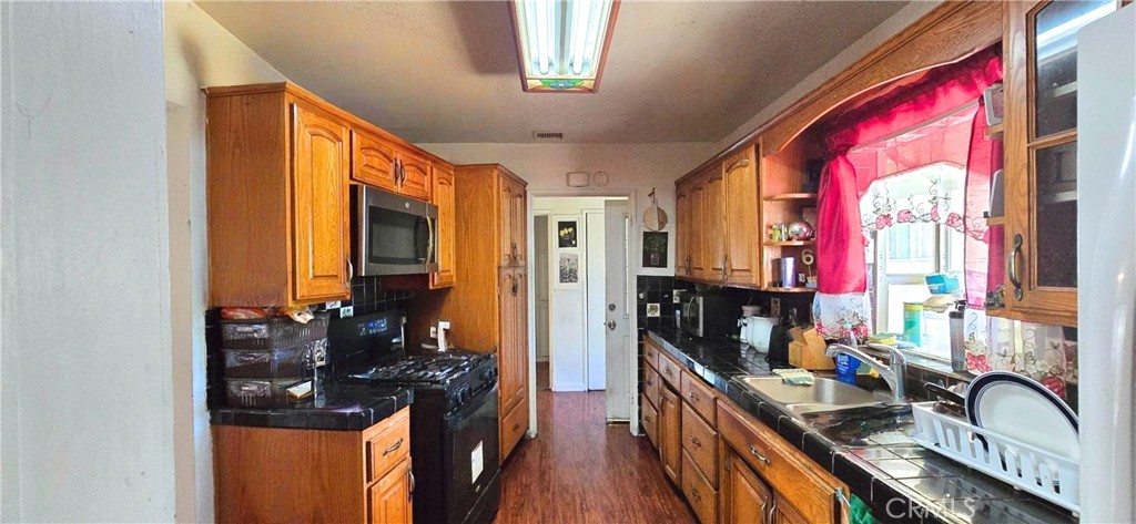 2370 Marquette Avenue Property Photo 13