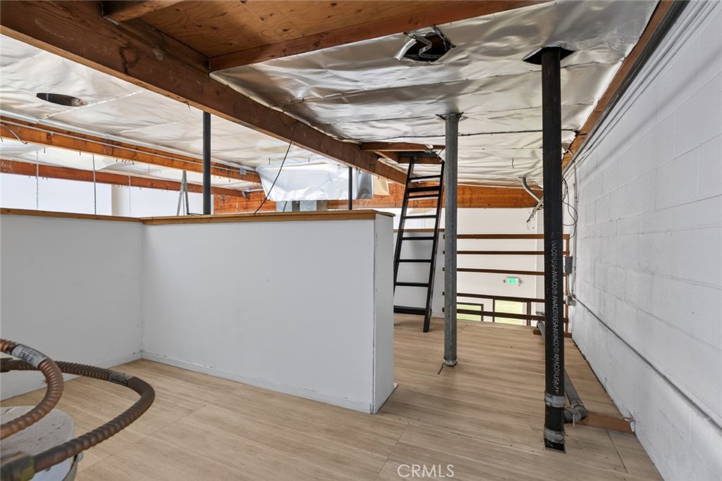 11105 Weddington Property Photo 31