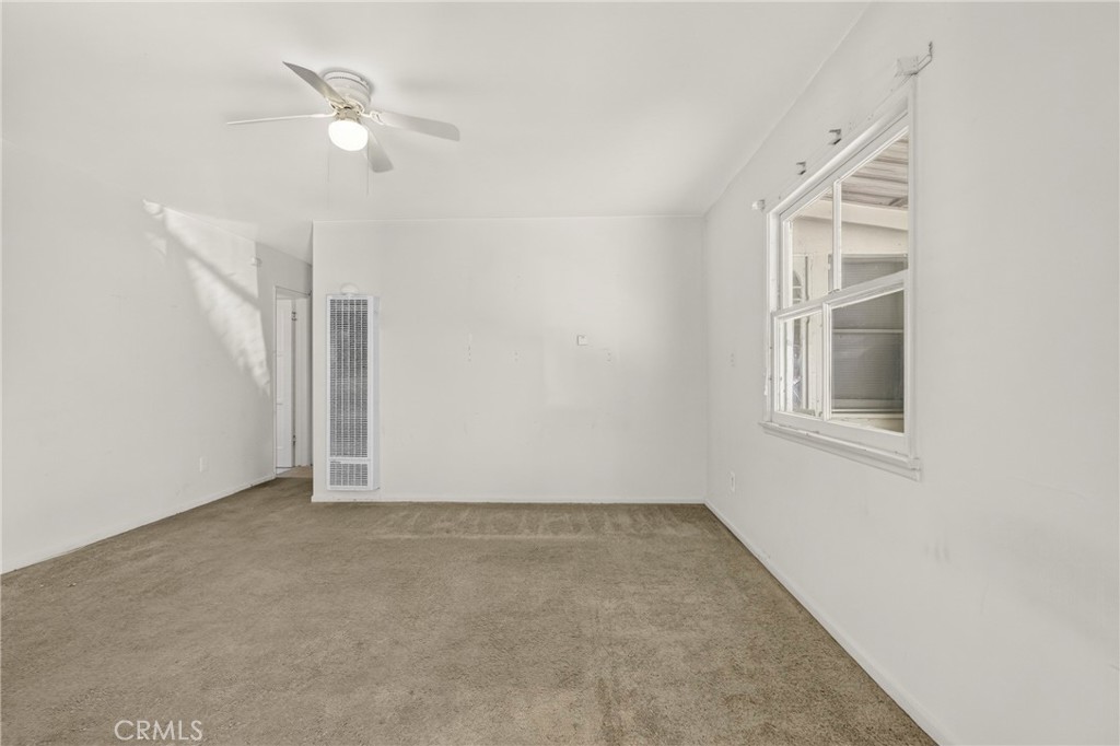 113 E 214th Property Photo 5