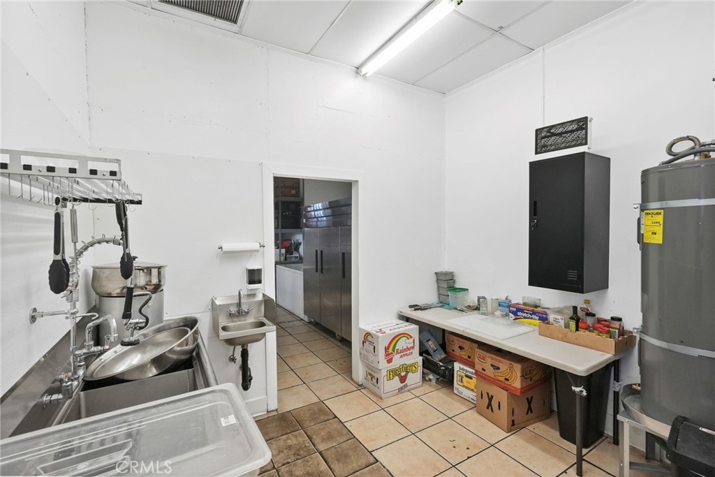 6744 Lankershim Boulevard Property Photo 16