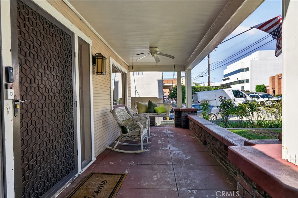 119 S Adams Property Photo 4