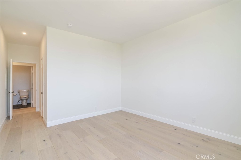 1305 N Columbus 208 Property Photo 18