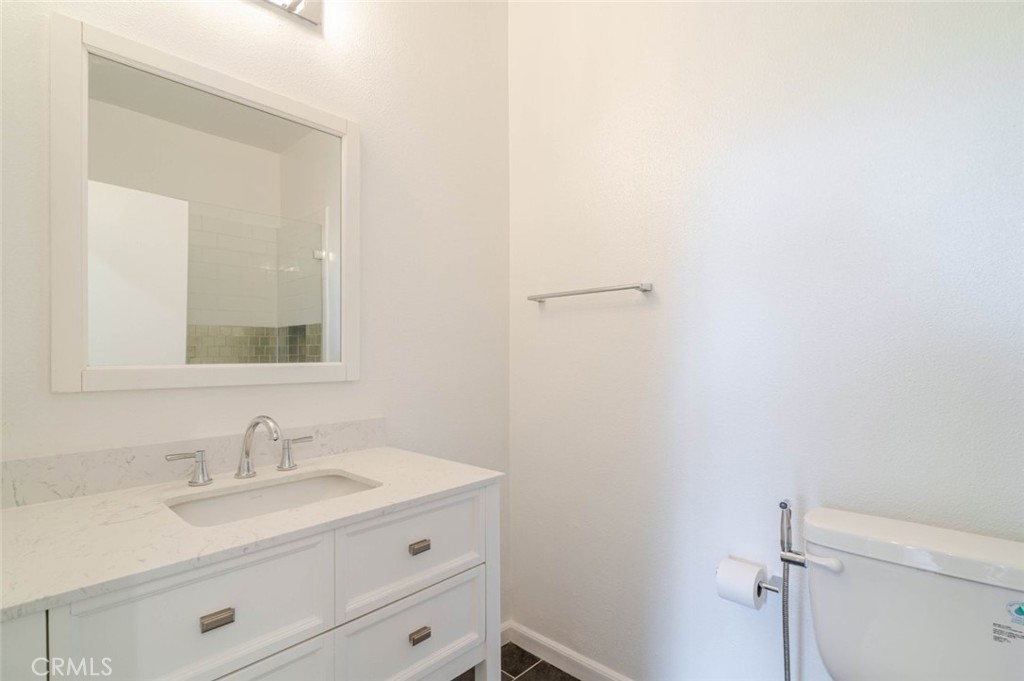 1305 N Columbus 208 Property Photo 26
