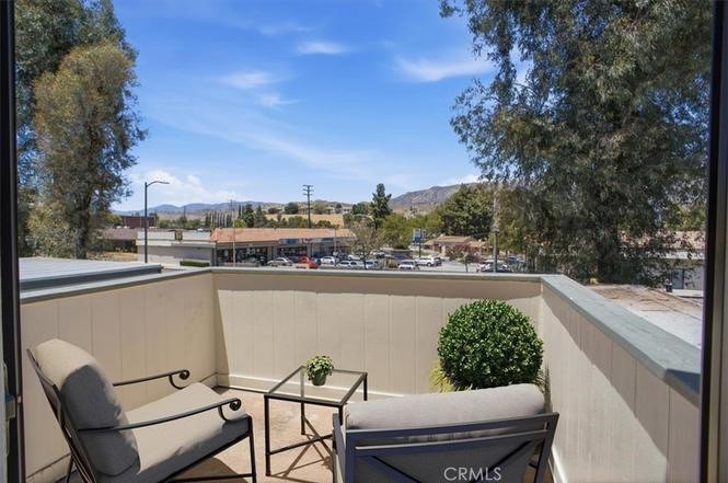 10566 Sunland Boulevard 7 Property Photo 1