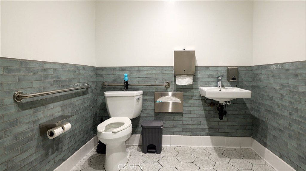 8860 Corbin Property Photo 11