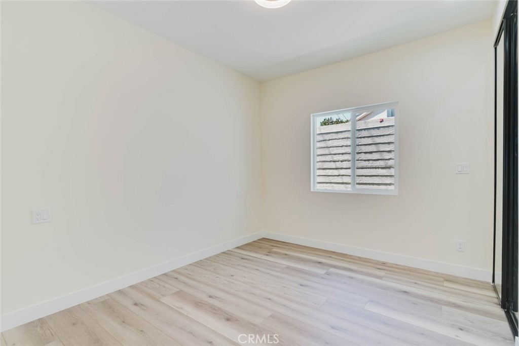 10405 N Ruffner Avenue Property Photo 6