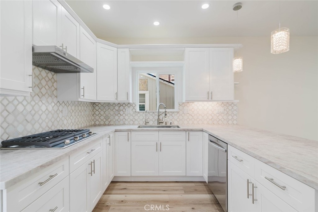 10405 N Ruffner Avenue Property Photo 13
