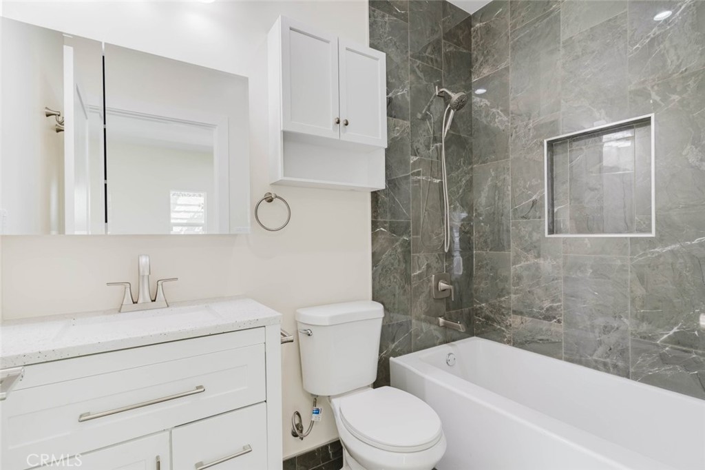 10405 N Ruffner Avenue Property Photo 18