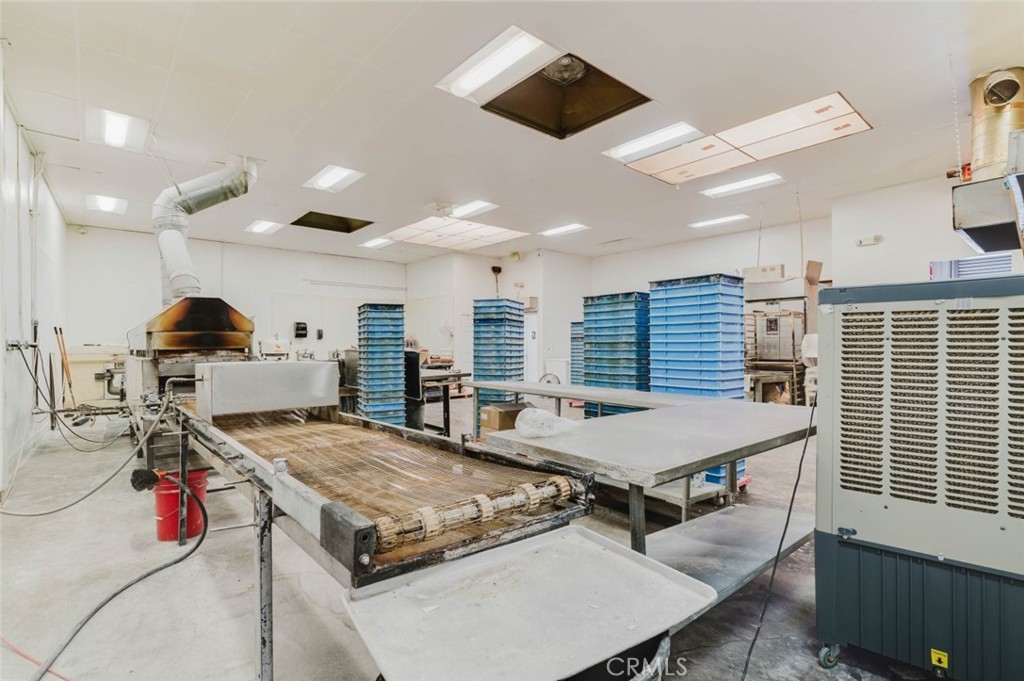 3243 San Fernando Road Property Photo 10
