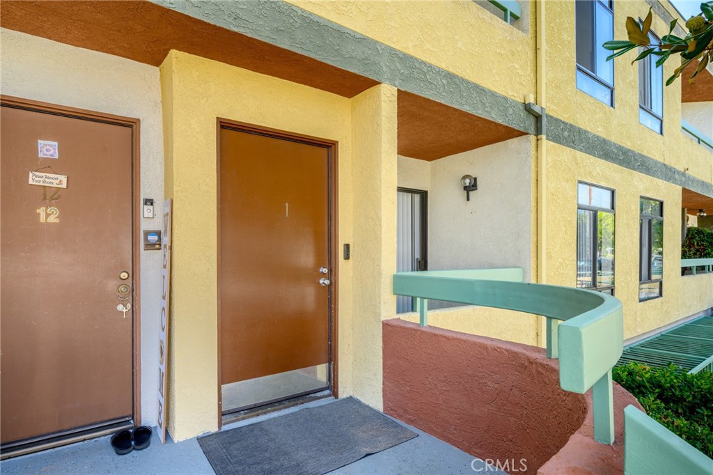 1142 Stanley Avenue 1 Property Photo 2