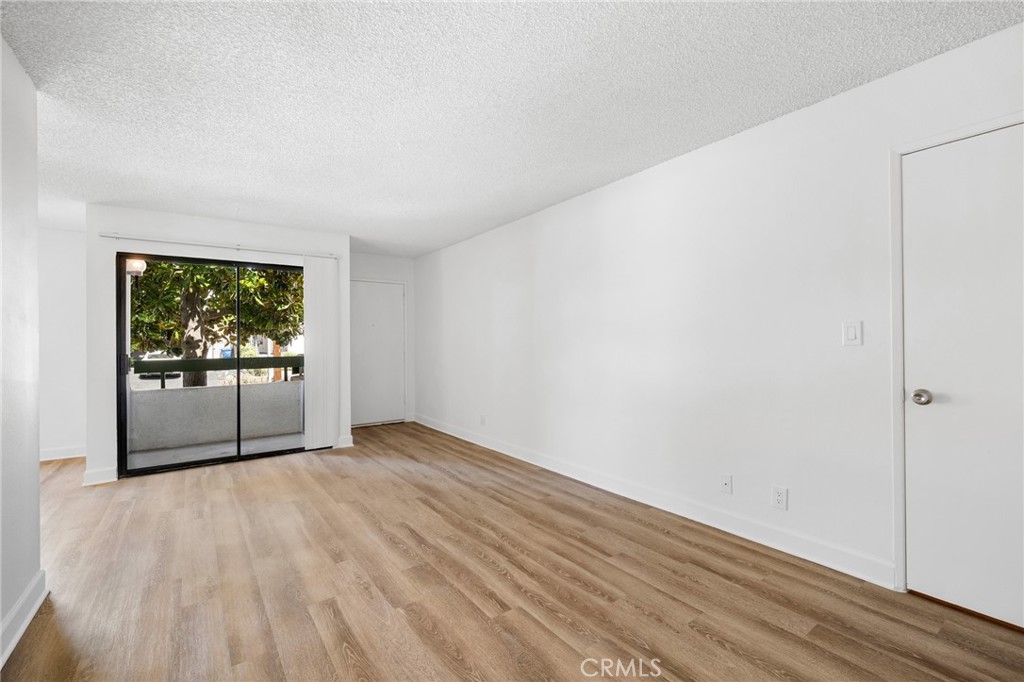 1142 Stanley Avenue 1 Property Photo 6