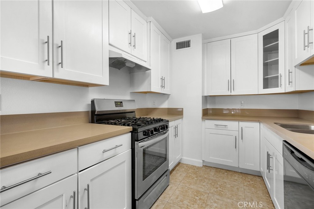1142 Stanley Avenue 1 Property Photo 11