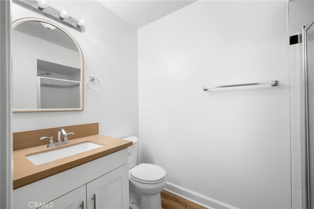 1142 Stanley Avenue 1 Property Photo 20