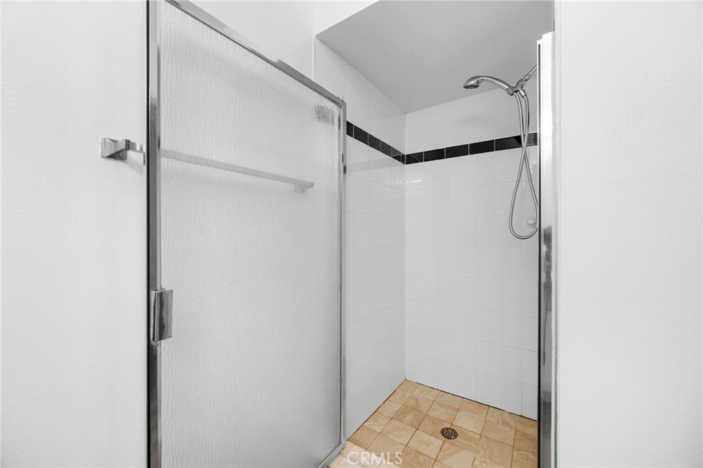 1142 Stanley Avenue 1 Property Photo 21