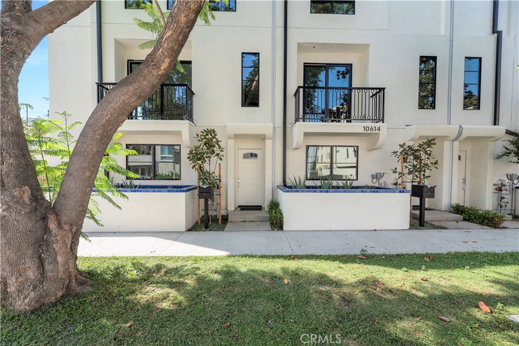 10612 Bloomfield Street Property Photo 1