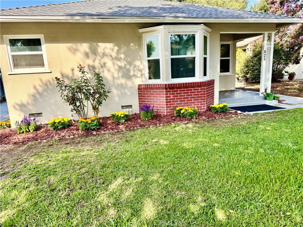 823 N Santa Anita Property Photo 1