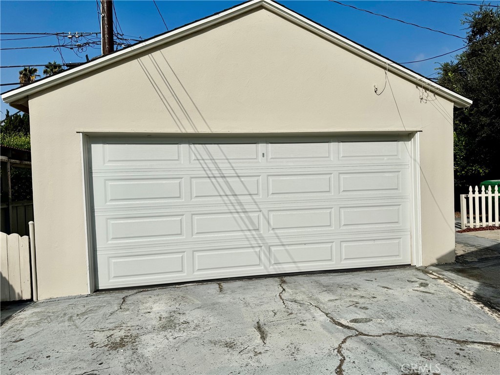 823 N Santa Anita Property Photo 10