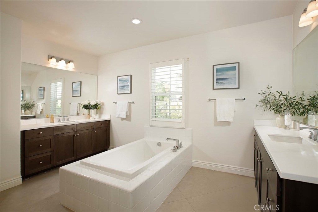 20523 Stella Place Property Photo 16