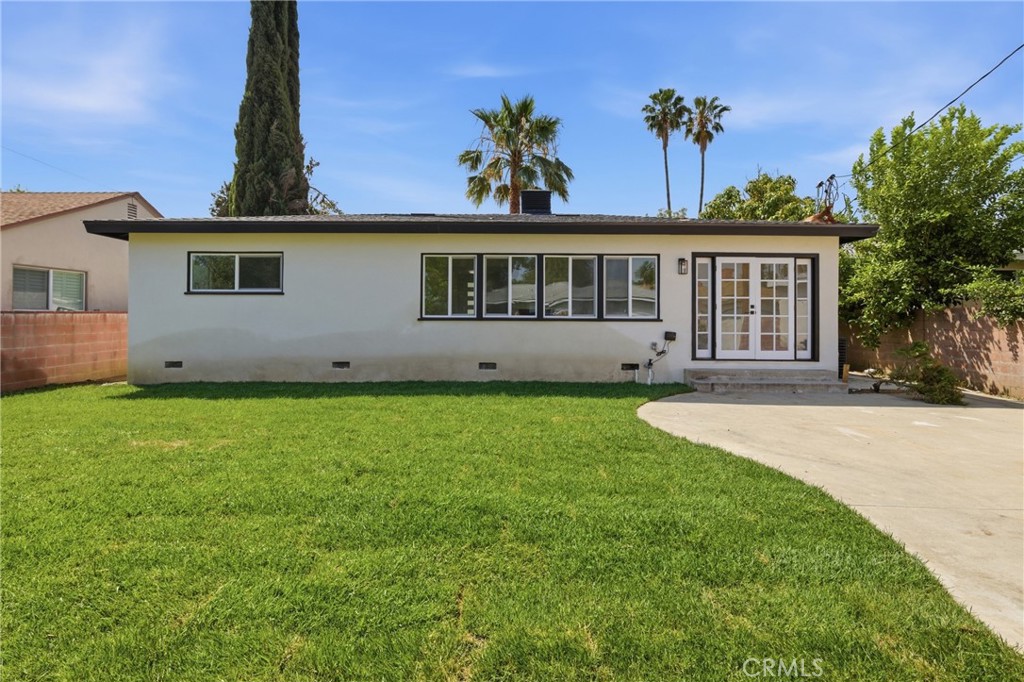 19649 Friar Street Property Photo 5