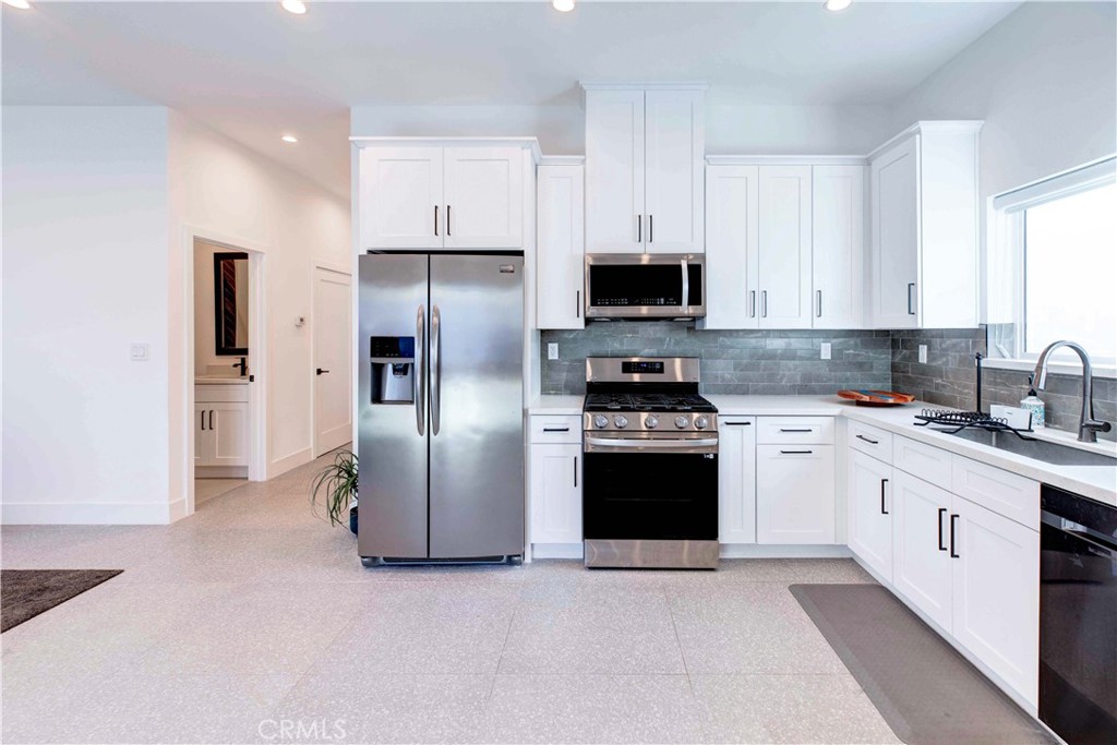 1615 N Niagara Street Property Photo 4