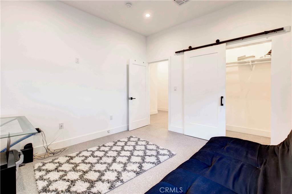 1615 N Niagara Street Property Photo 18