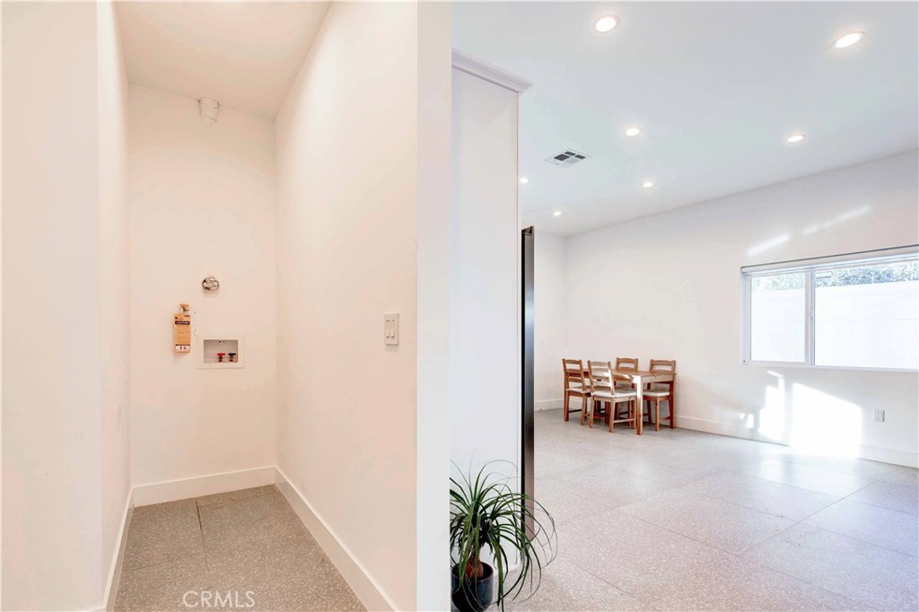 1615 N Niagara Street Property Photo 23