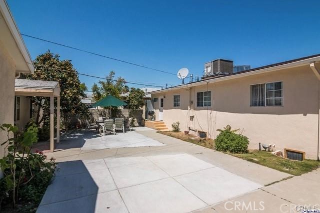 638 Salem Street Property Photo 3