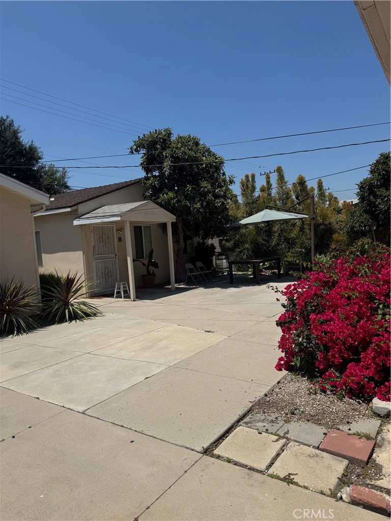 638 Salem Street Property Photo 6