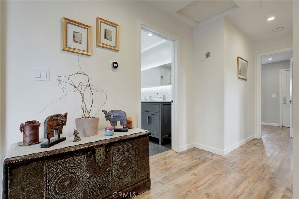 6911 Valmont Street Property Photo 11
