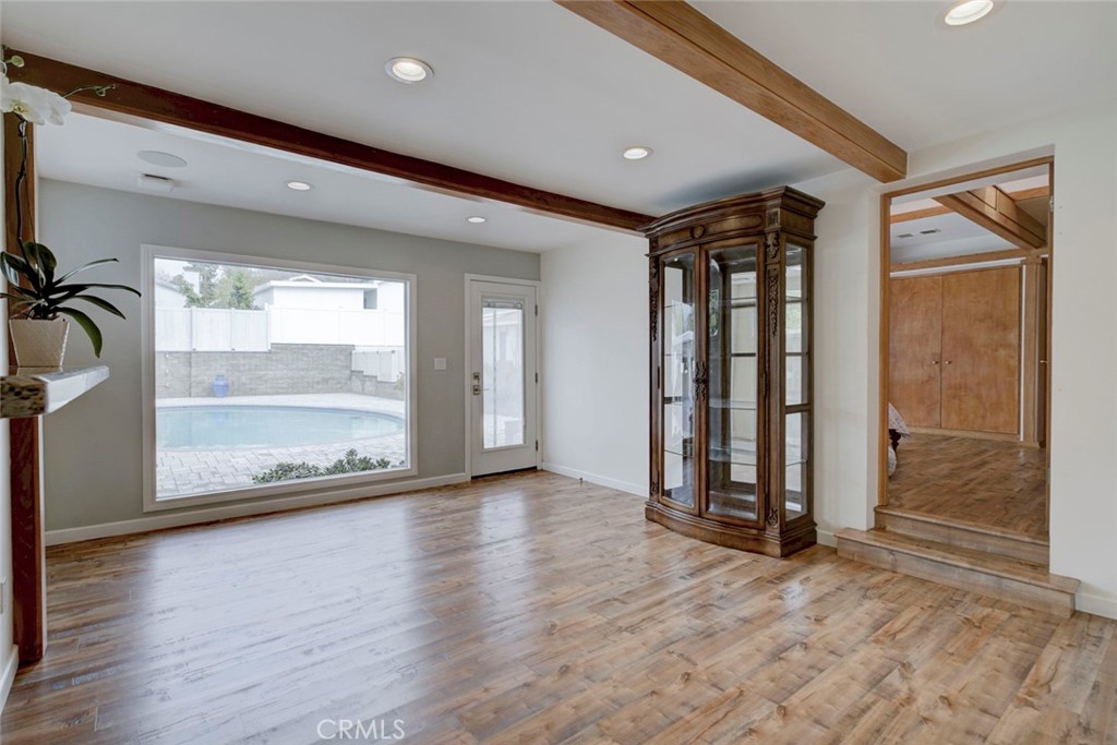 6911 Valmont Street Property Photo 20