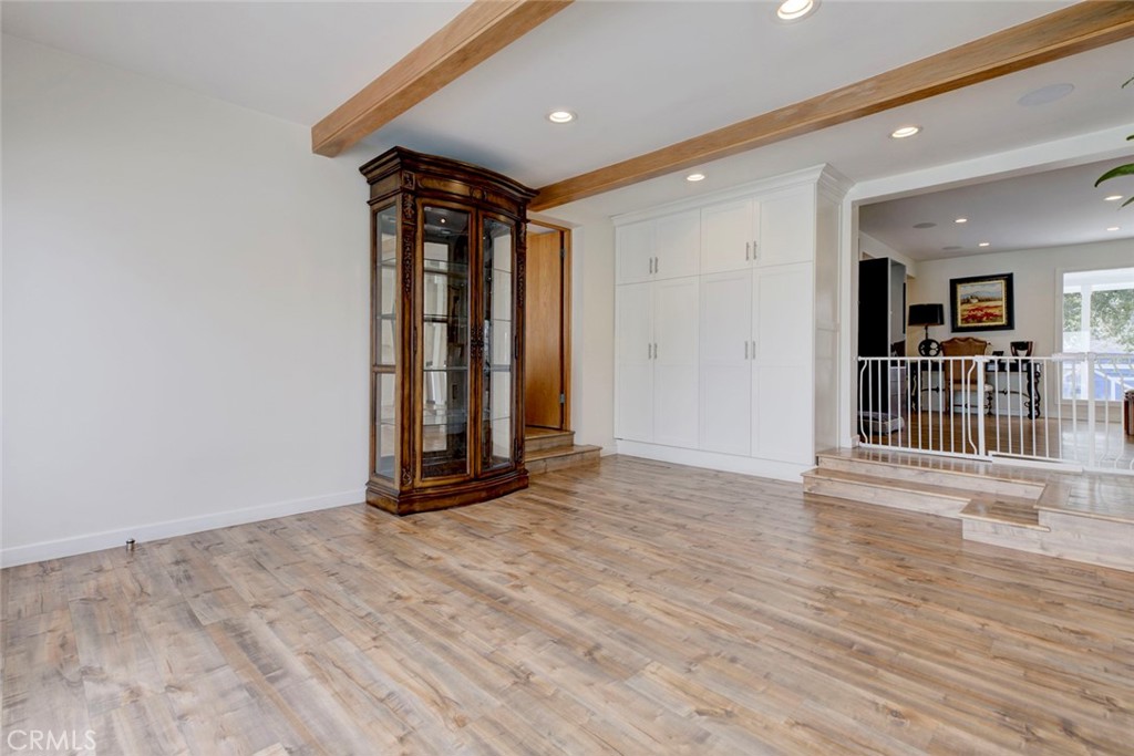 6911 Valmont Street Property Photo 24