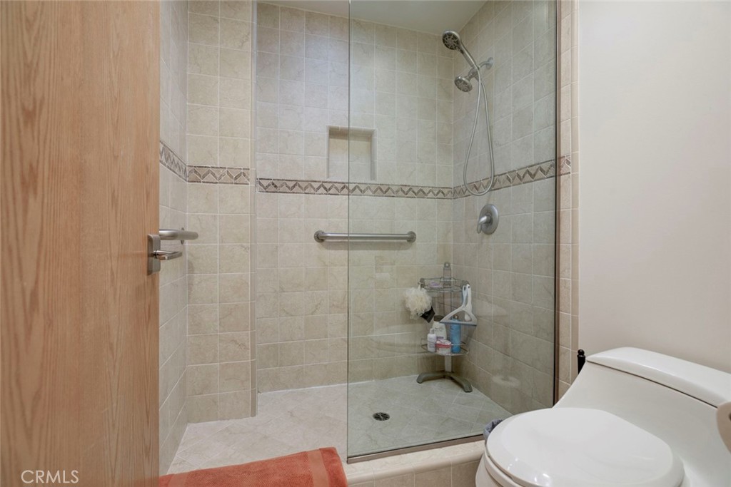6911 Valmont Street Property Photo 29