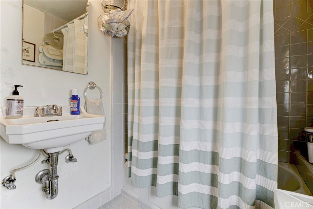 6911 Valmont Street Property Photo 45