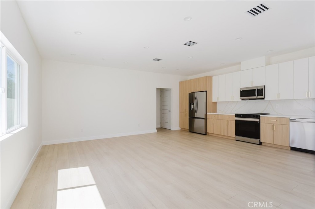 1507 N Niagara Street 101 Property Photo 2