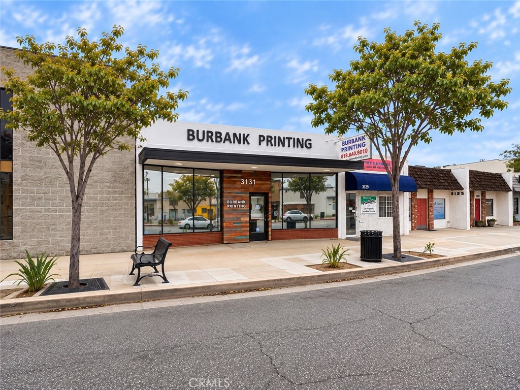 3131 W Burbank Boulevard Property Photo 2