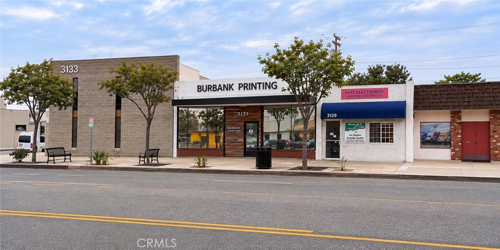 3131 W Burbank Boulevard Property Photo 5