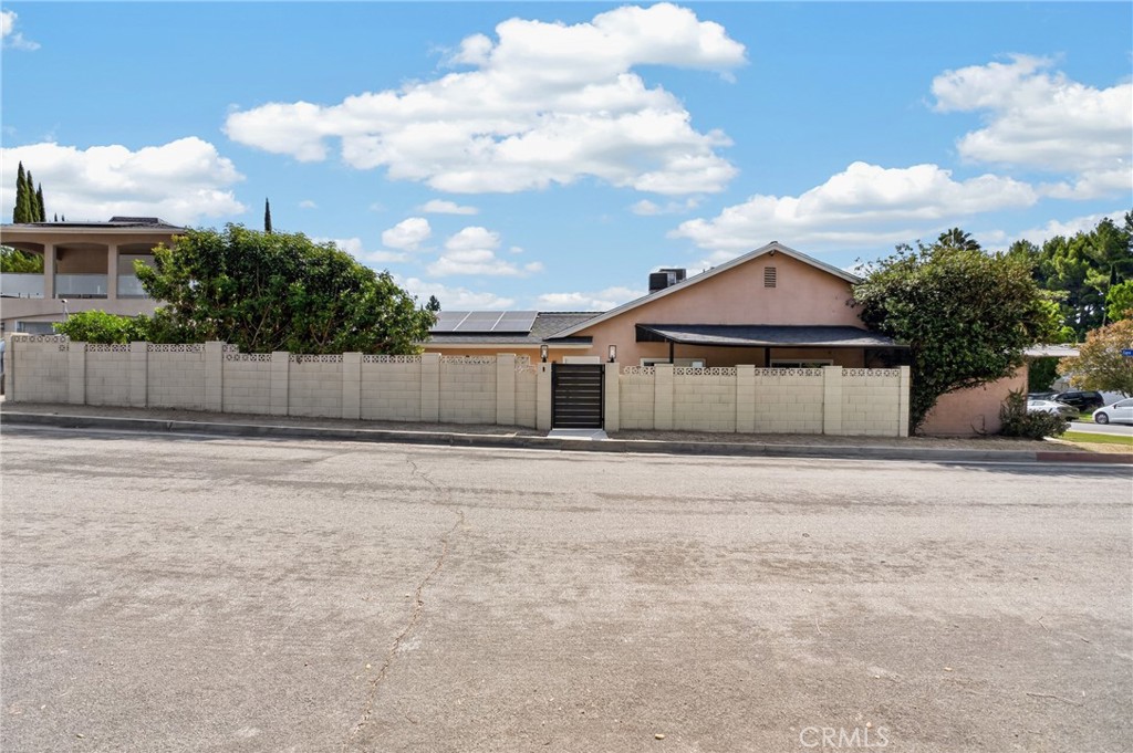 12418 Bradford Property Photo 8