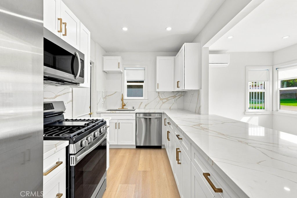 1211 Cole Avenue Property Photo 9