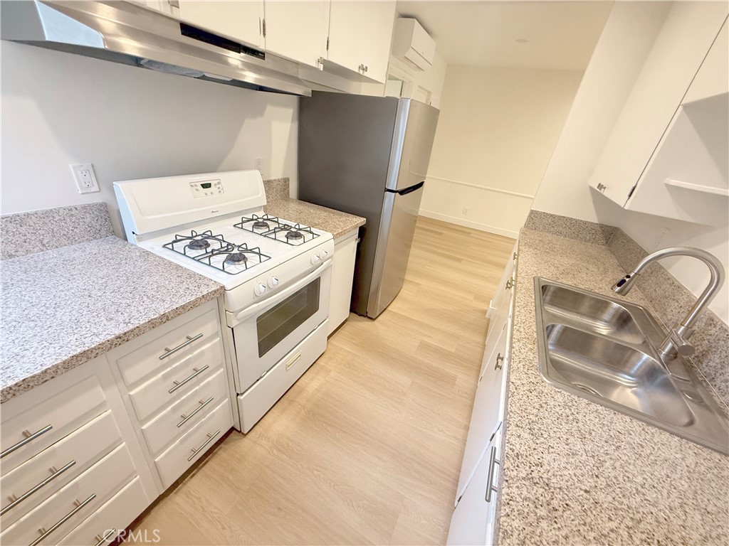 4123 Ocean View Blvd 1 Property Photo 6