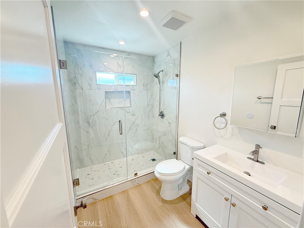 4123 Ocean View Blvd 3 Property Photo 4